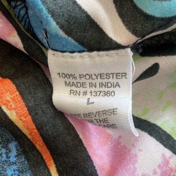 Live 4 Truth Multicolor Abstract Shirt - Picture 5 of 5